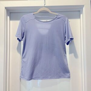 COLUMBIA women’s shortsleeve athletic top in lavender Size M NWOT
